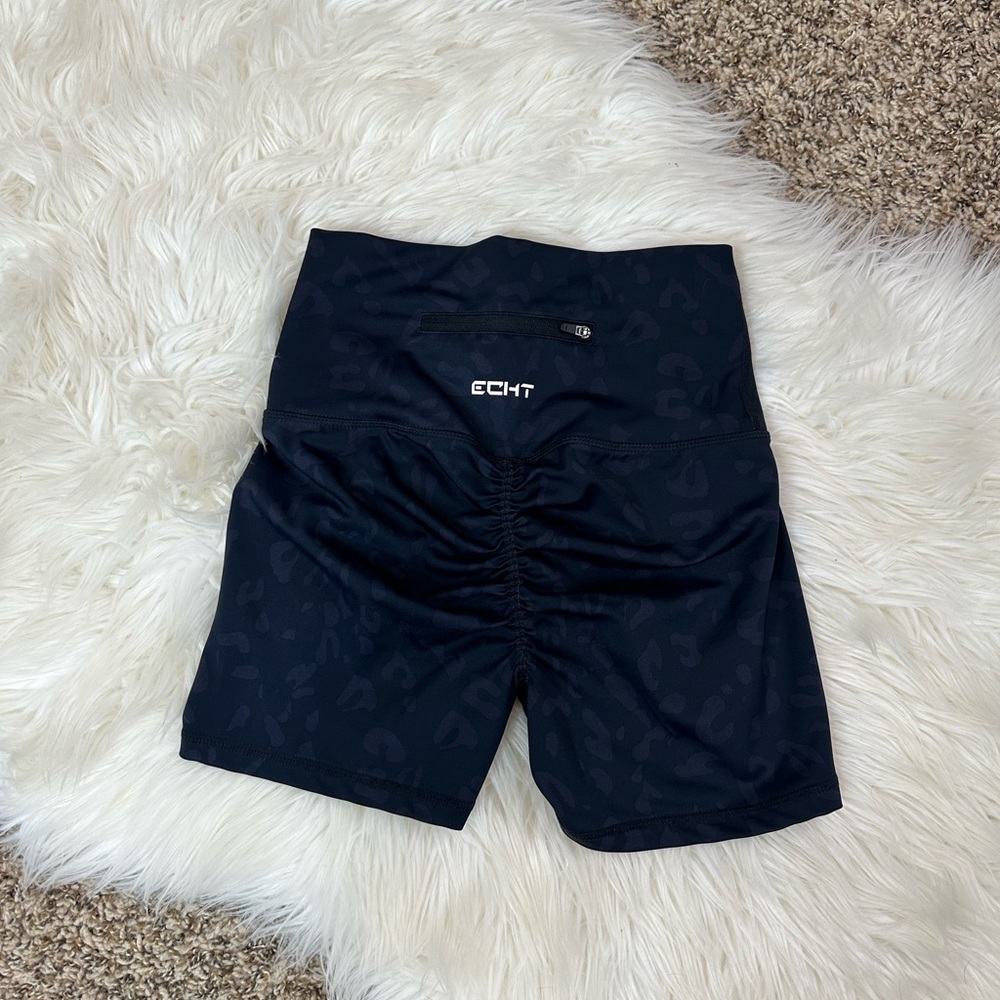 ECHT Booty Scrunch Shorts